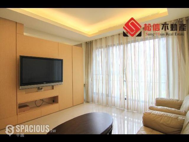 Shilin - No. XX, Lane 195, Section 6, Zhongshan North Road, Shilin District, Taipei City, Taiwan 111 01