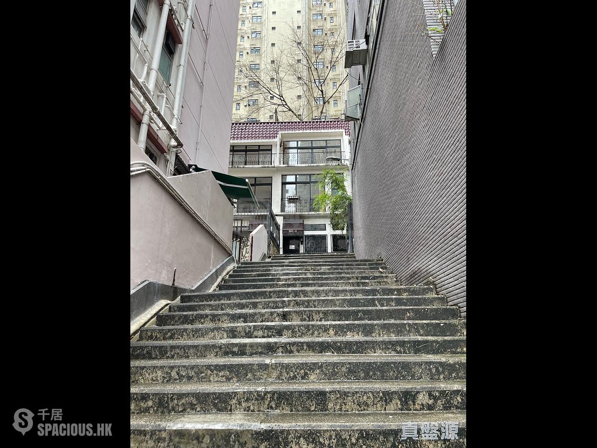 Sai Ying Pun - 1, Tak Sing Lane 01