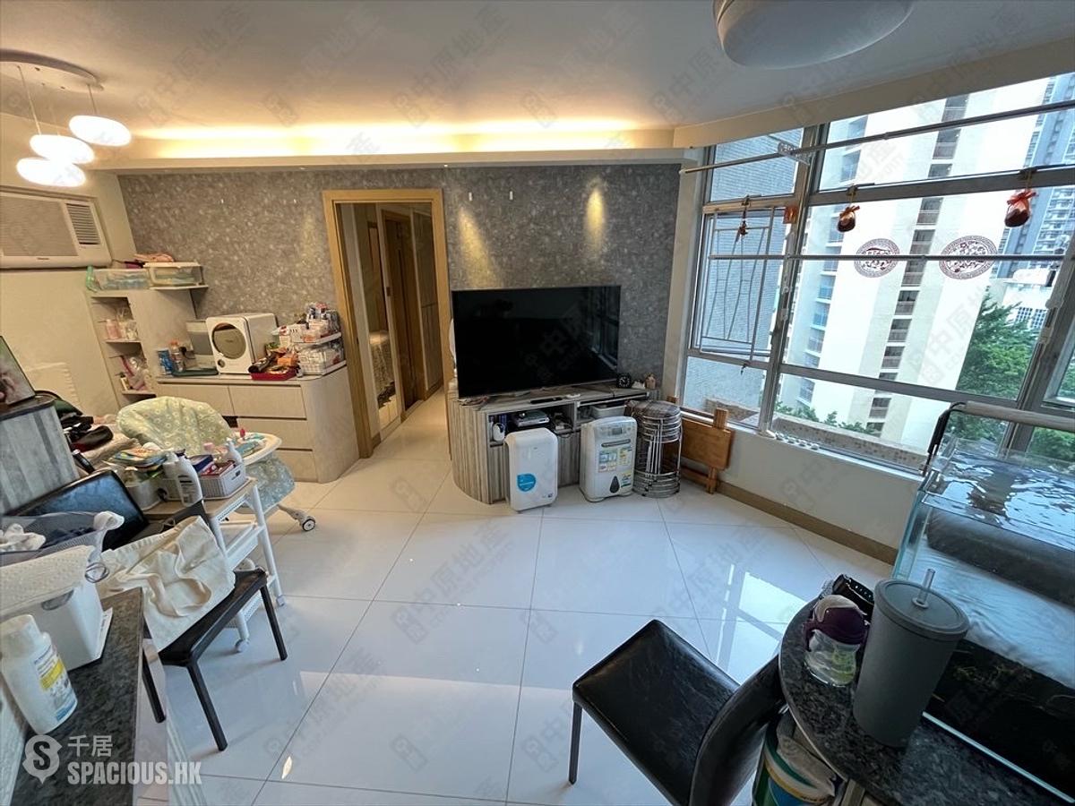 Ap Lei Chau - South Horizons Phase 1 Hoi Sing Court (Block 1) 01