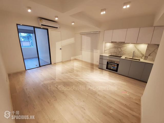 Sai Ying Pun - 40, Centre Street 01