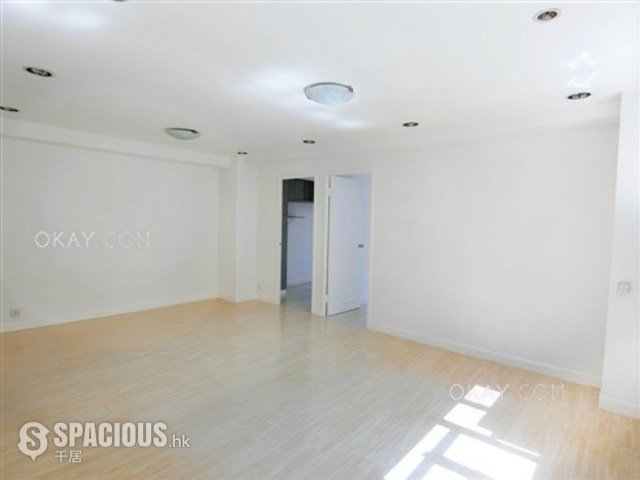 Wan Chai - 87, Hennessy Road 01