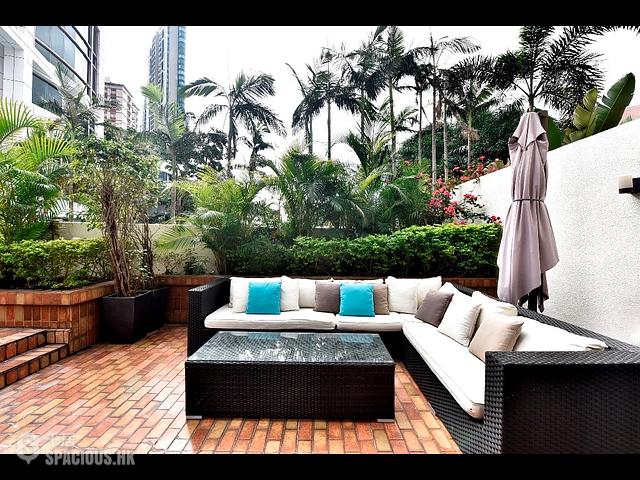 Repulse Bay - 84, Repulse Bay Road 01
