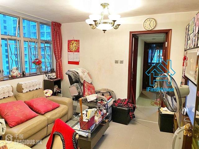 Chai Wan - Lok Hin Terrace Block 5 01