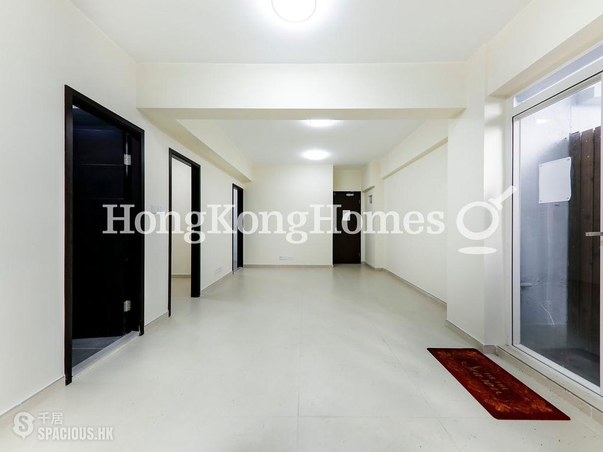 Fortress Hill - Wah Hoi Mansion Block A 01