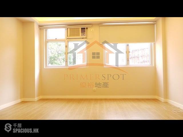Wan Chai - 33, Ship Street 01