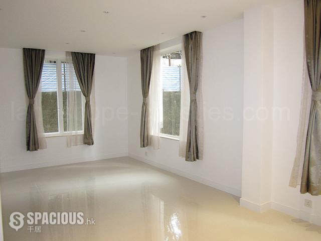 Happy Valley - 31, Village Terrace 01