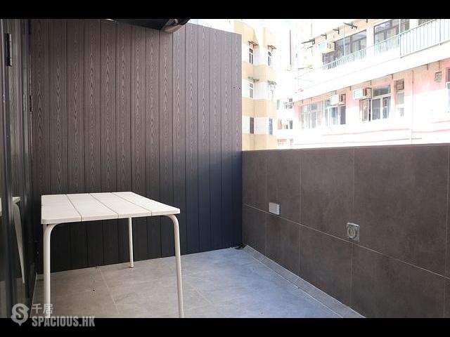 Central - 46, Gage Street 01