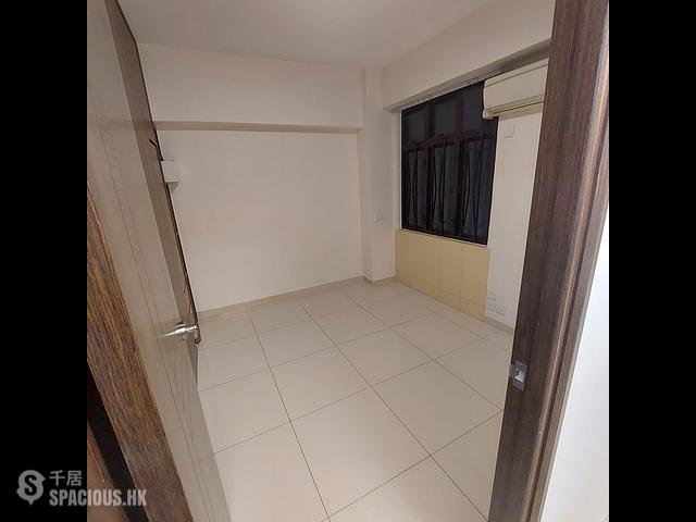 Wan Chai - Lap Tak Building 01