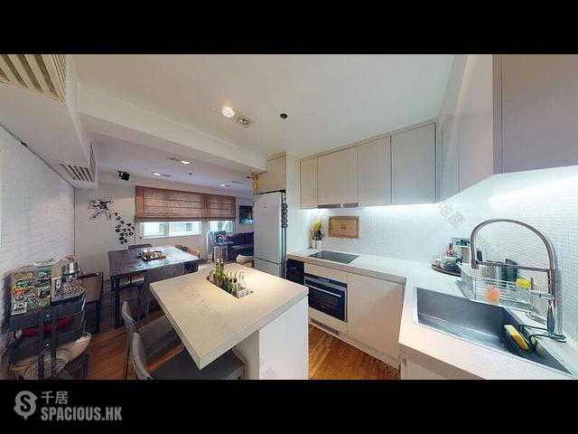 Sheung Wan - Welland Building 01