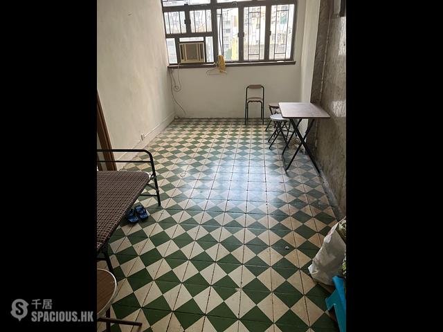 Sai Ying Pun - Tung Lee Building 01