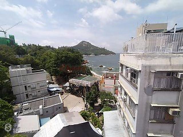 Stanley - 14-16, Stanley Main Street 01