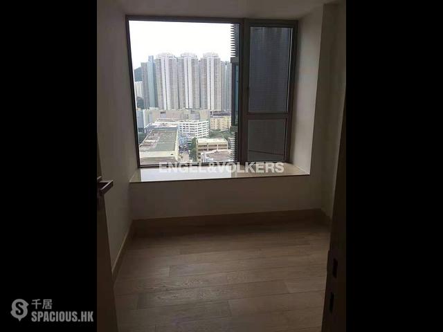 Yau Tong - Peninsula East 01