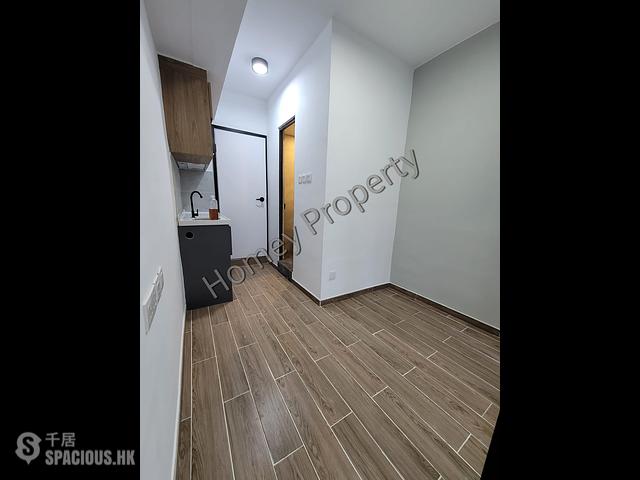 Mong Kok - Good Hope Building 02