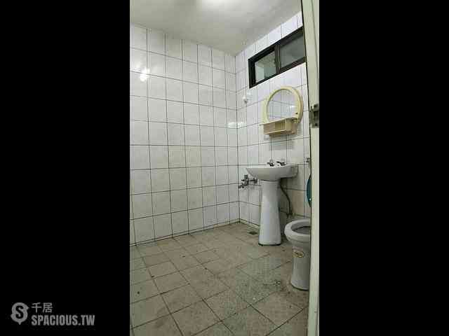 Sanchong - No. X, Alley 2, Lane 394, Zhongzheng North Road, Sanchong District, New Taipei City, Taiwan 241 04