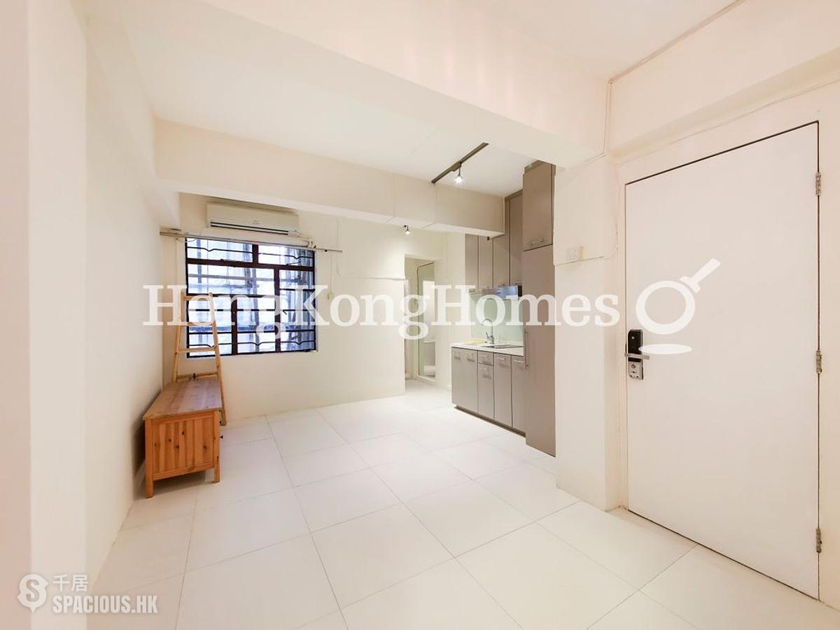 Sai Ying Pun - 235-237, Queen's Road West 01