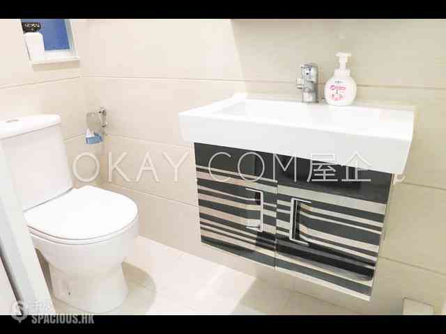 Wan Chai - King Sing Mansion 10