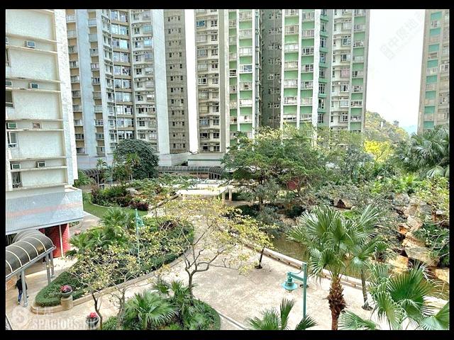 Ap Lei Chau - South Horizons Phase 3 Mei Hong Court (Block 19) 01
