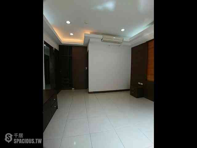 Sanchong - No. XX, Jinan Street, Sanchong District, New Taipei City, Taiwan 241 08