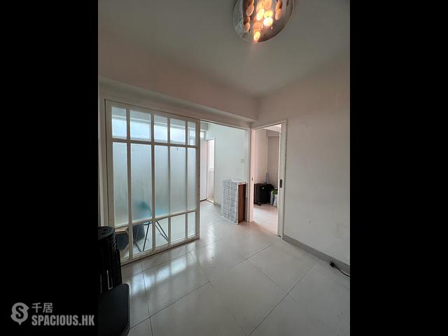 Wan Chai - Wing Fai Mansion 01