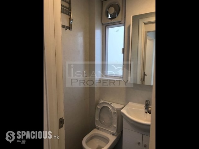 Sai Ying Pun - 42, Third Street 01
