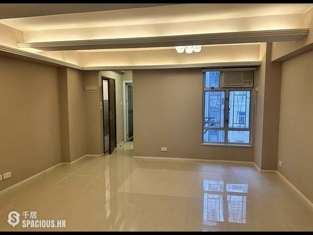Wan Chai - Luen Wo Building 01