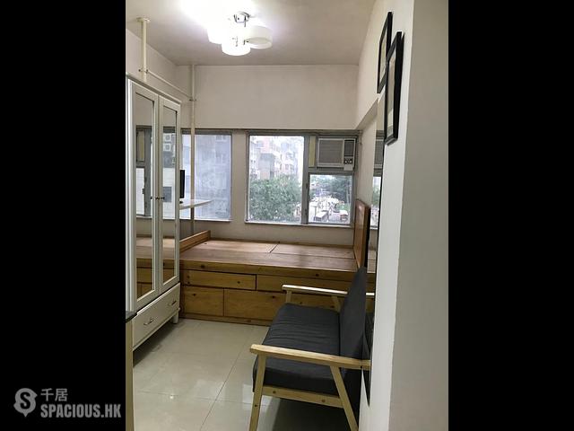 Wan Chai - Foo Tak Building 01