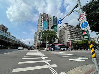 Zhongshan - X Section 3, Xinsheng North Road, Zhongshan, Taipei 16