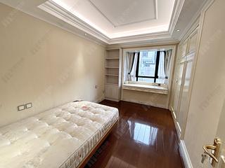 Mid Levels Central - Clovelly Court 07
