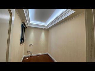 Mid Levels Central - Clovelly Court 09