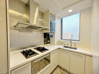 West Kowloon - The Cullinan (Tower 21 Zone 6 Aster Sky) 16