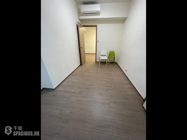 Wan Chai - Cheong Chun Building 01