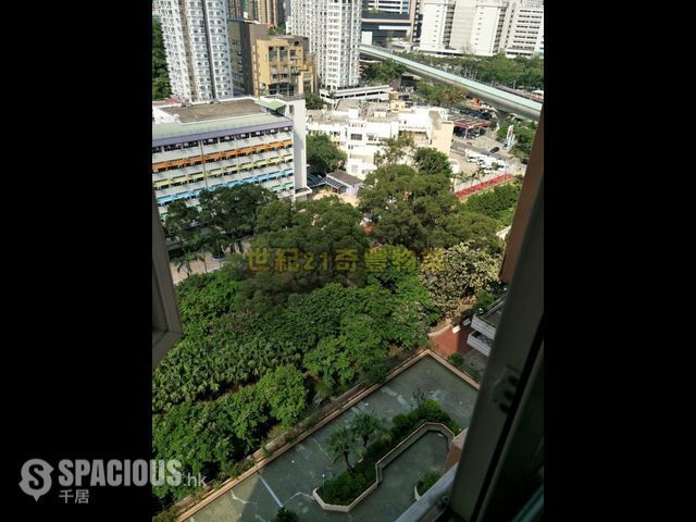 Sha Tin - Chuen Fai Centre 01