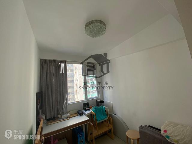 Sai Ying Pun - Chung Ah Building 01