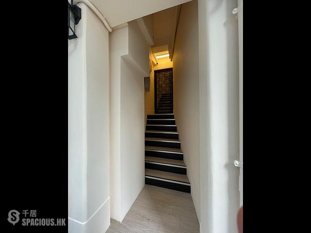 Sai Ying Pun - 402, Queen's Road West 01