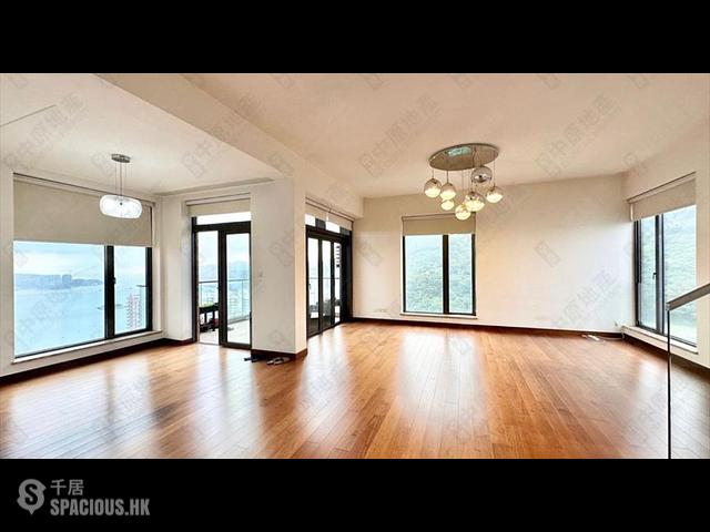 Yau Kom Tau - The Westminster Terrace 01