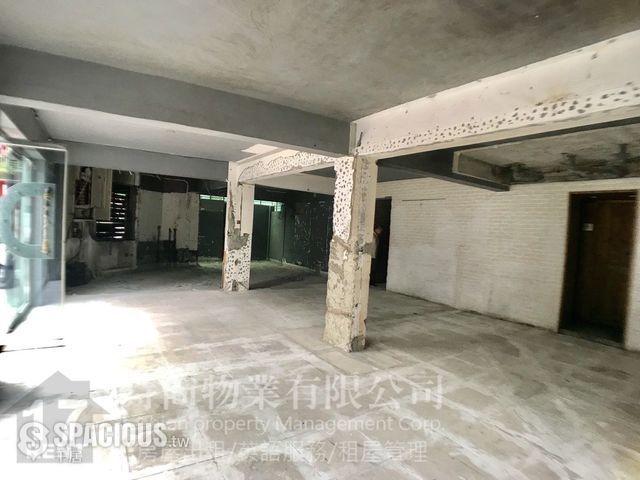 Xinyi - No. XX, Section 5, Zhongxiao East Road, Xinyi District, Taipei City, Taiwan 110 01