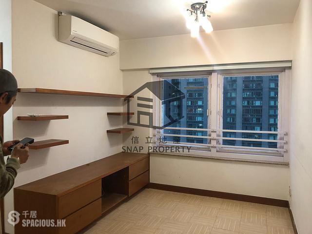 Kennedy Town - Shun Cheong Building 01
