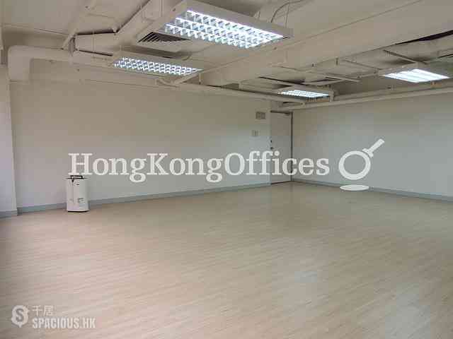 Wan Chai - Lucky Centre 04
