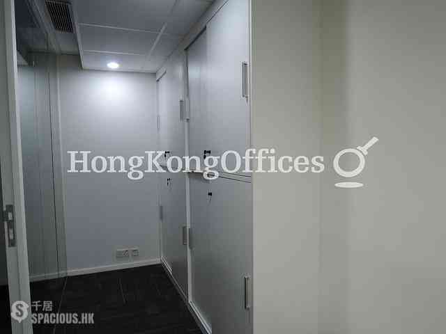 Central - 303, Hennessy Road 06