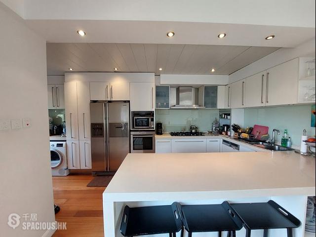 Discovery Bay - Discovery Bay Phase 4 Peninsula Village Crestmont Villa Block 32, Caperidge Drive 01