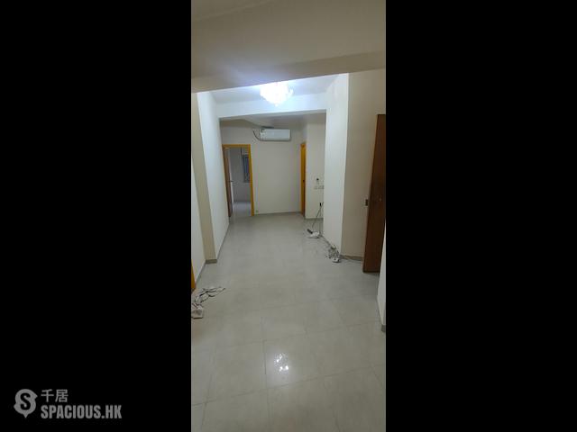 Wan Chai - Chung Wui Mansion 01