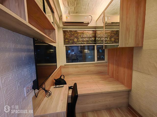 Wan Chai - Kai Ming Building 01