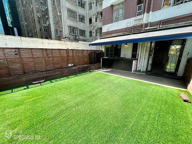 Quarry Bay - Dragon View House 01