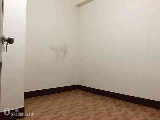 Sanchong - No. XX, Lane 76, Zhongyang North Road, Sanchong District, New Taipei City, Taiwan 241 02