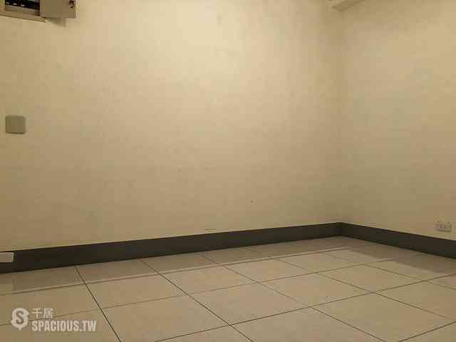 Sanchong - No. XXX, Dazhi Street, Sanchong District, New Taipei City, Taiwan 241 02