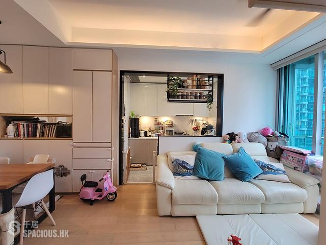 Tseung Kwan O - Savannah Block 5A 01