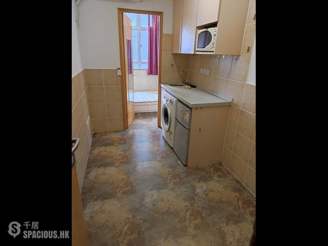 Jordan - Lucky House 01