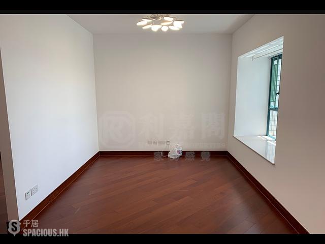 Tai Kok Tsui - The Long Beach Tower 1 01