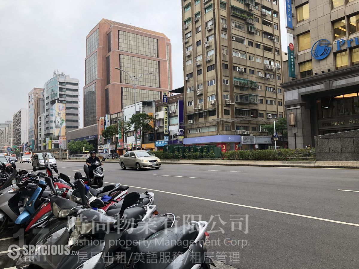 松山区 - 105台湾台北市松山區南京東路五段XXX號 01