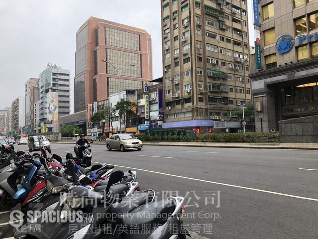 Songshan - No. XXX, Section 5, Nanjing East Road, Songshan District, Taipei City, Taiwan 105 01